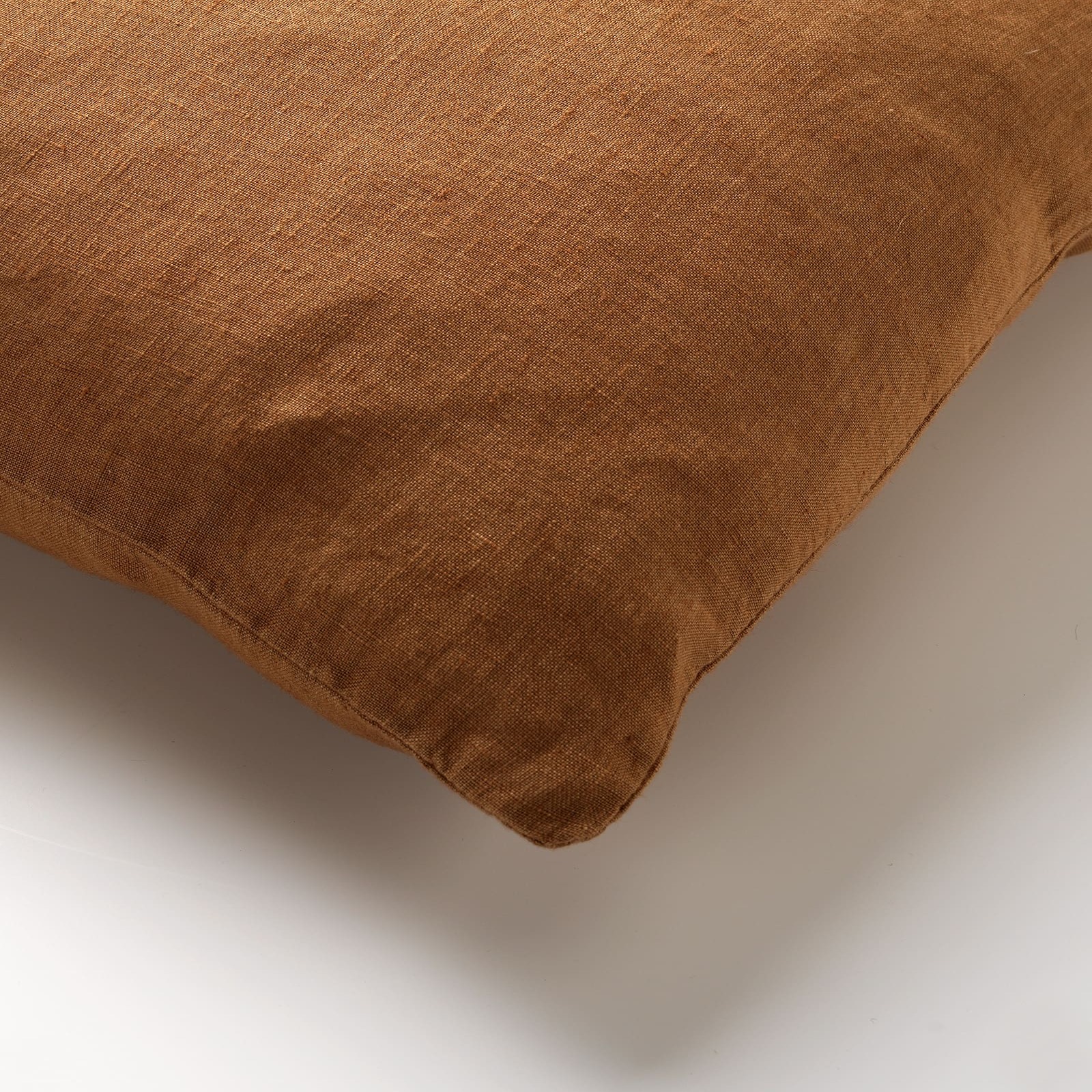 LINN - Sierkussen 45x45 cm - 100% linnen - effen kleur - Tobacco Brown - bruin