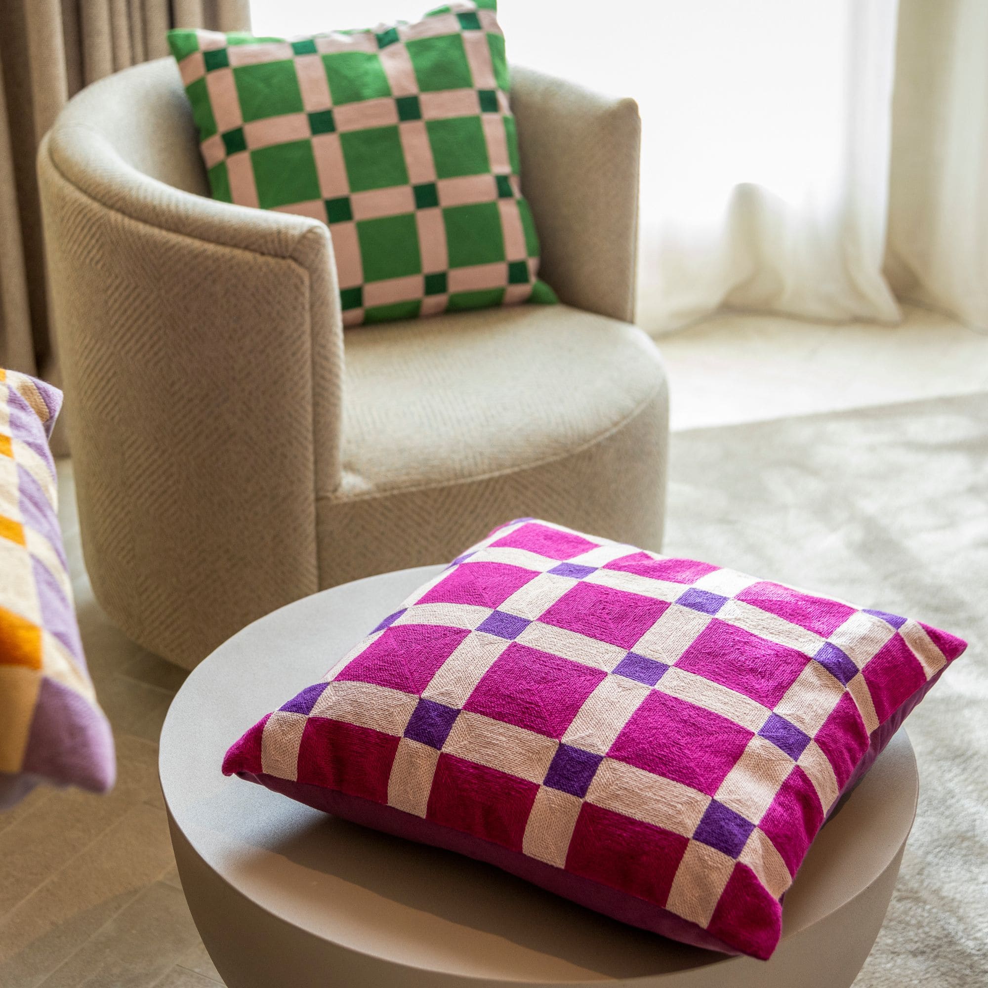 BLOCKS - kussenhoes 45x45 cm - geblokt patroon - geborduurd - Deep Lavender - paars, roze