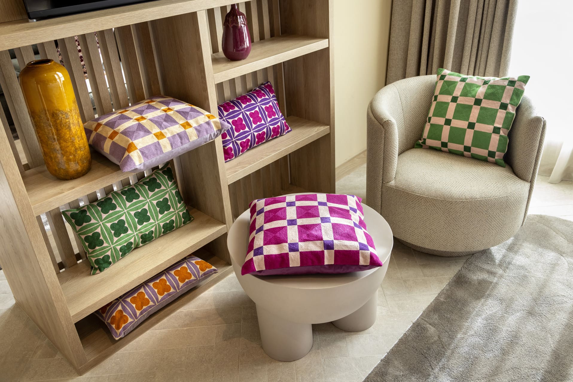 CLOVER - sierkussen 30x50 cm - geometrisch - geborduurd - Deep Lavender - paars