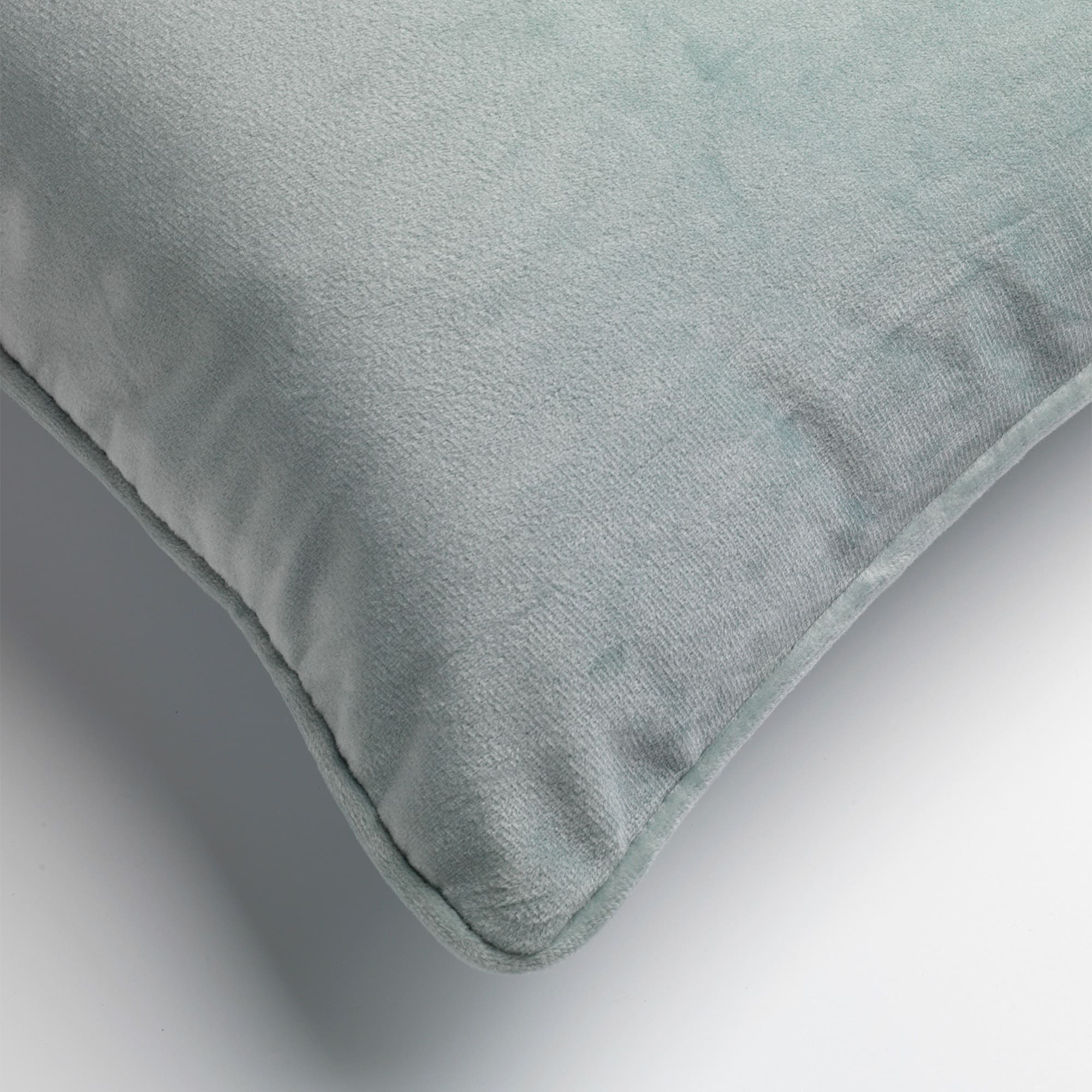FINN - Sierkussen 30x50 cm - velvet - lendekussen - Jadeite - lichtgroen