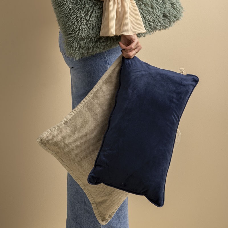 FINN - Kussenhoes 30x50 cm - velvet - lendekussen - Insignia Blue - donkerblauw