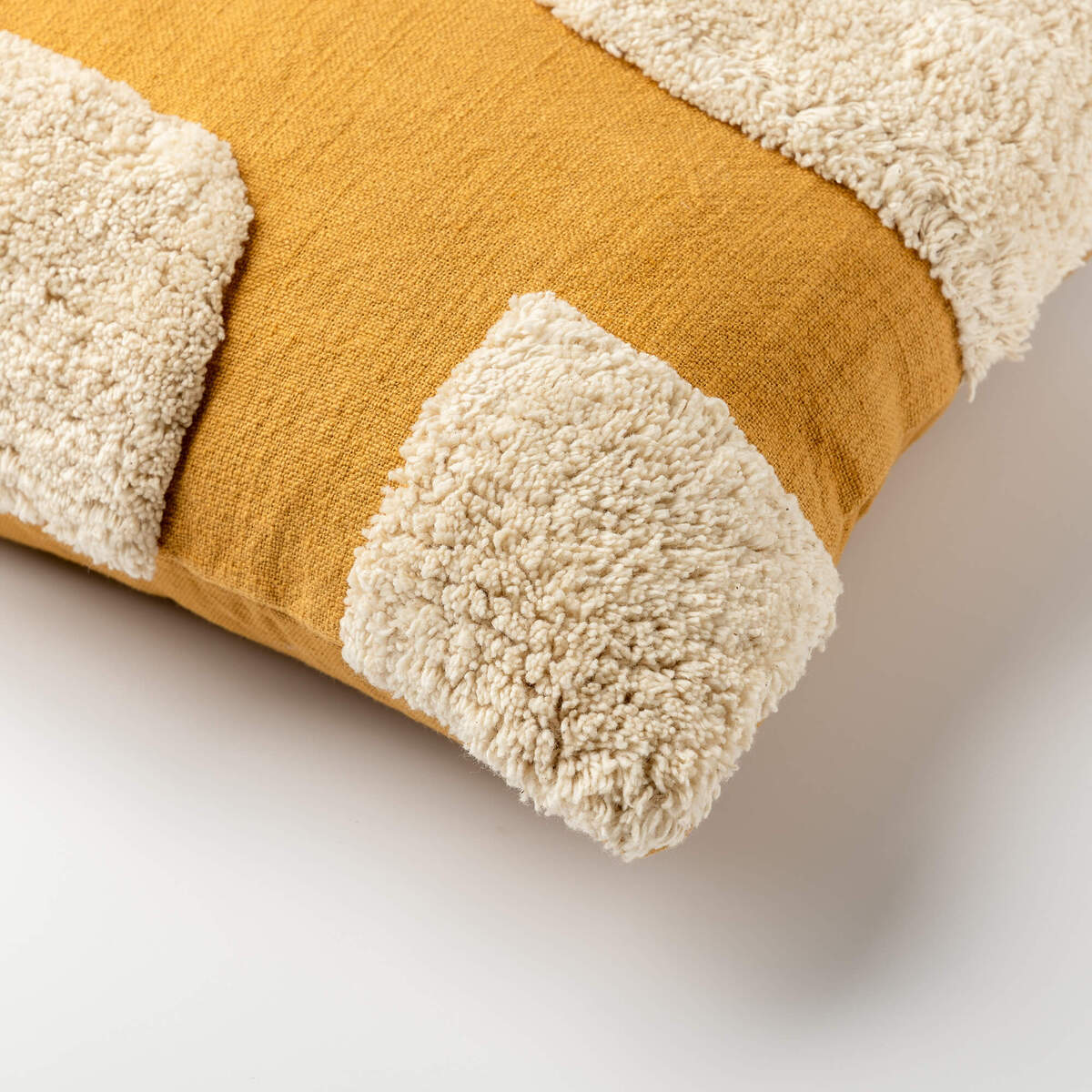 MILLY - sierkussen 30x50 cm - Chai Tea - geel