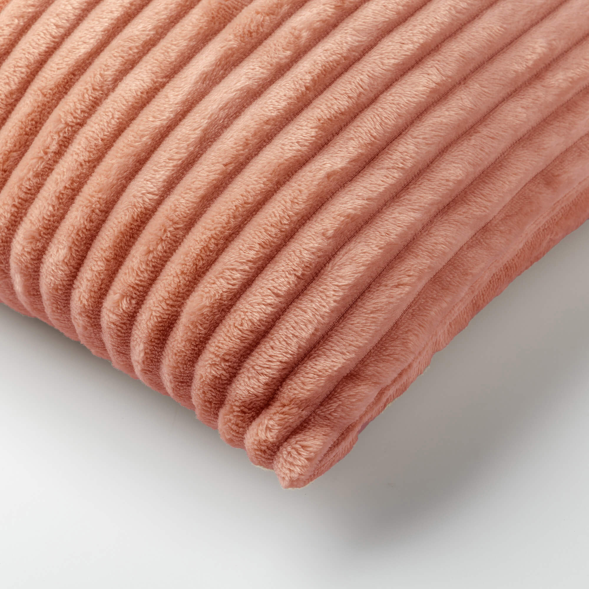 MART - Sierkussen 45x45 cm - Muted Clay - Roze