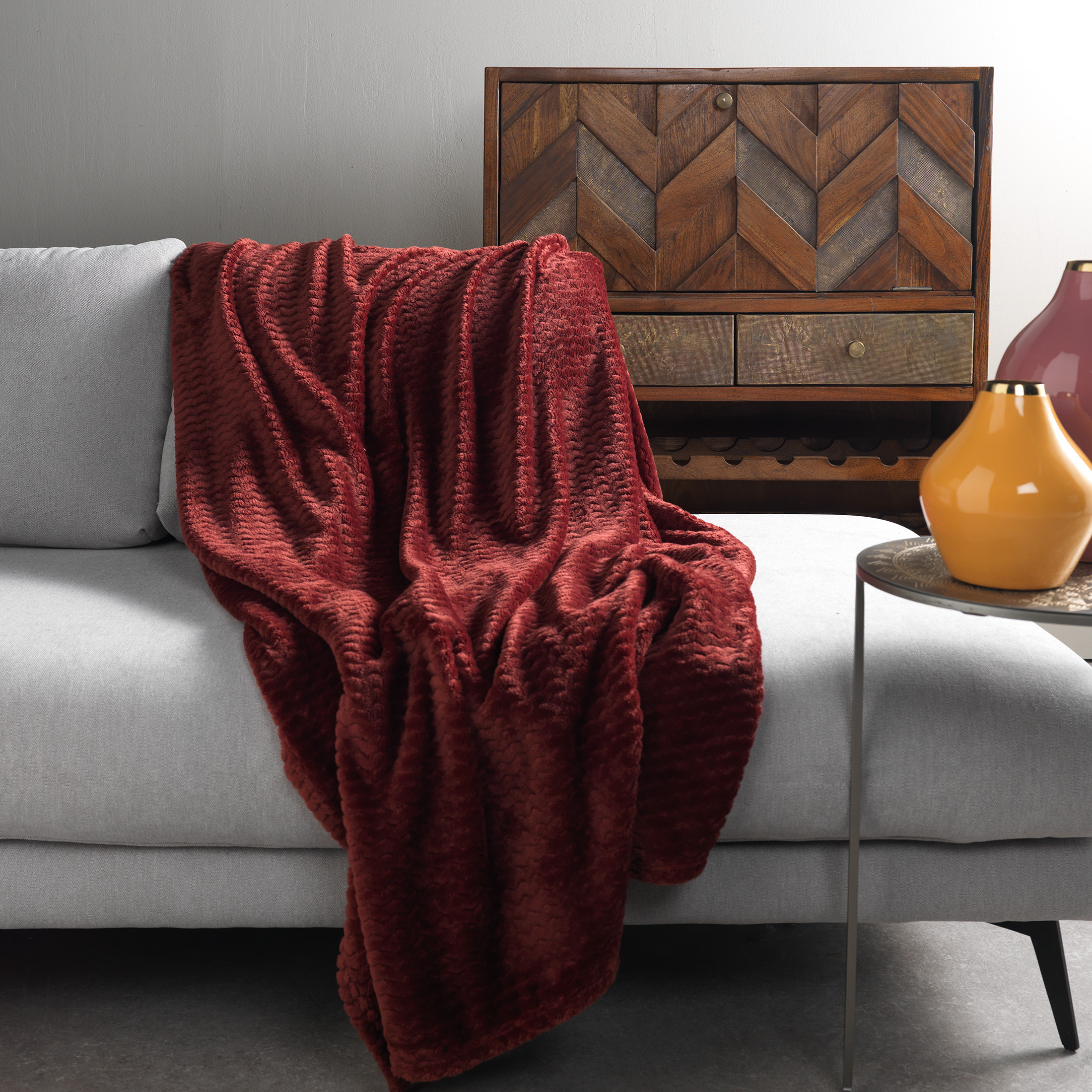MARA - Plaid 150x200 cm - superzachte deken met zigzagpatroon - Merlot - rood bordeaux