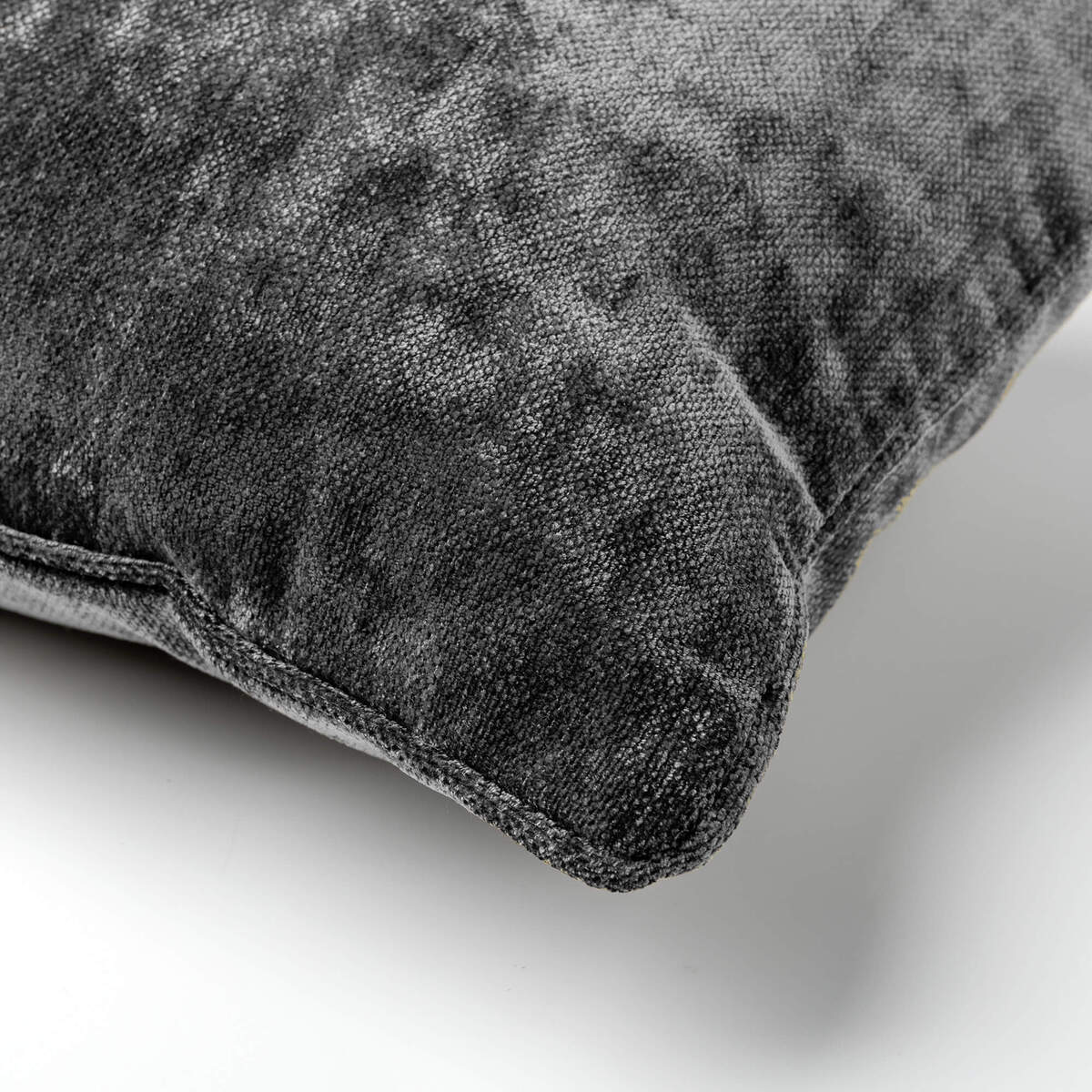 LEWY - Sierkussen 45x45 cm - Charcoal Gray - Grijs