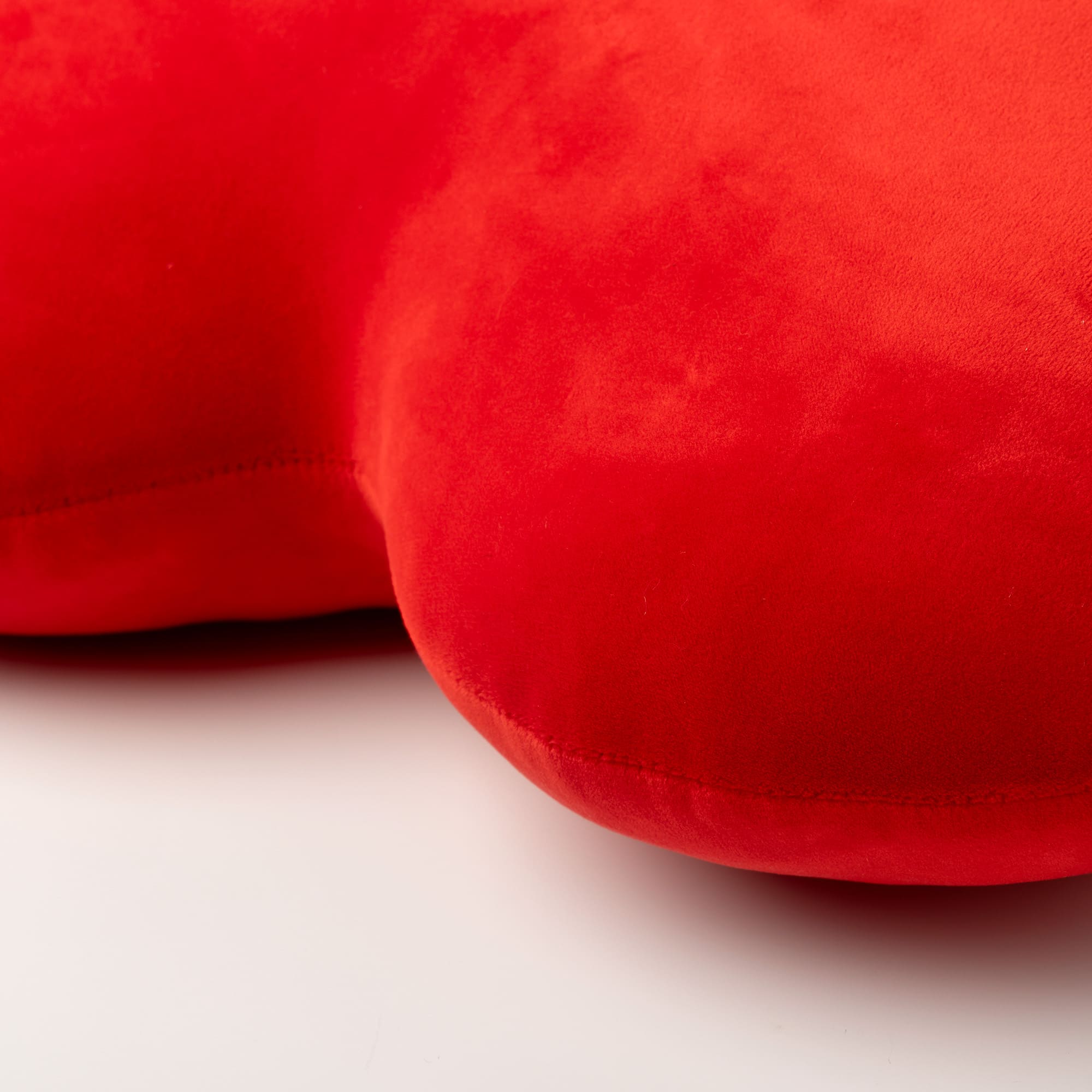 CUDDLE HEART  sierkussen 40x35 cm - hart - True Red - rood