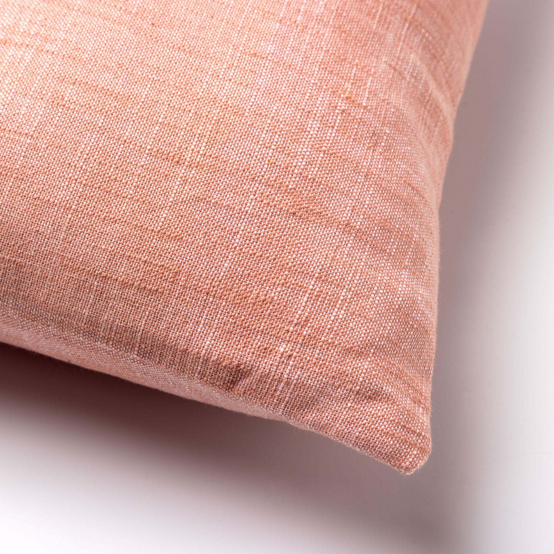 NATURA - Sierkussen van bio katoen 45x45 cm Muted Clay - roze- Duurzaam textiel