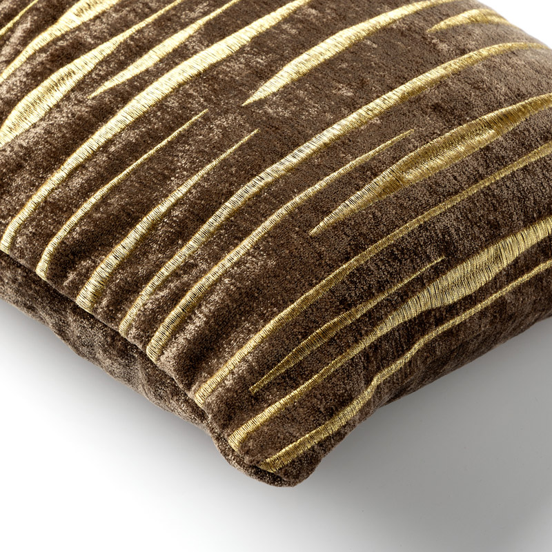 CONNOR - Sierkussen 30x50 cm - met subtiel goud accent - Shitake - bruin en goud
