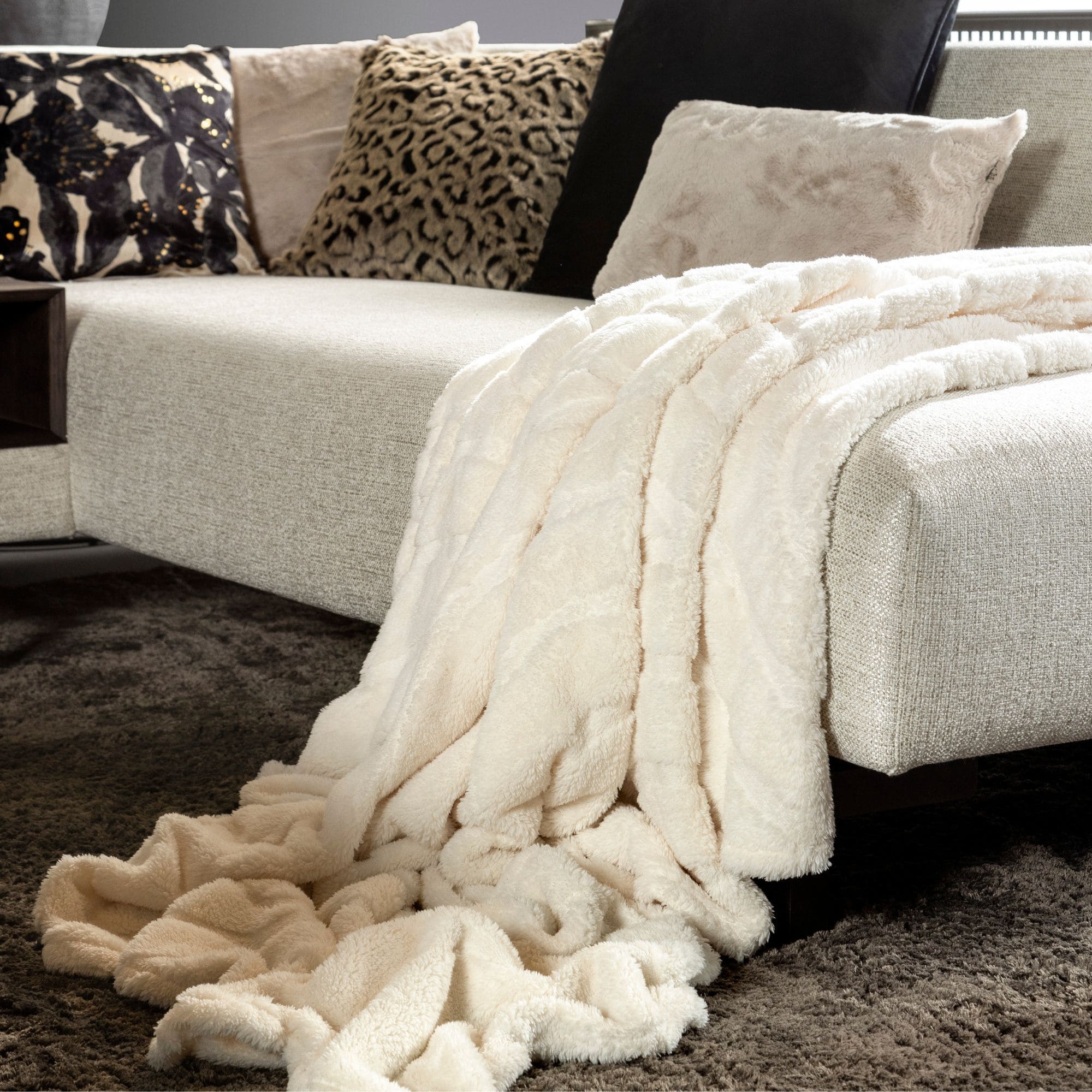 KEYAN - sierkussen 45x45 cm - dierenprint - Rocky Road - bruin