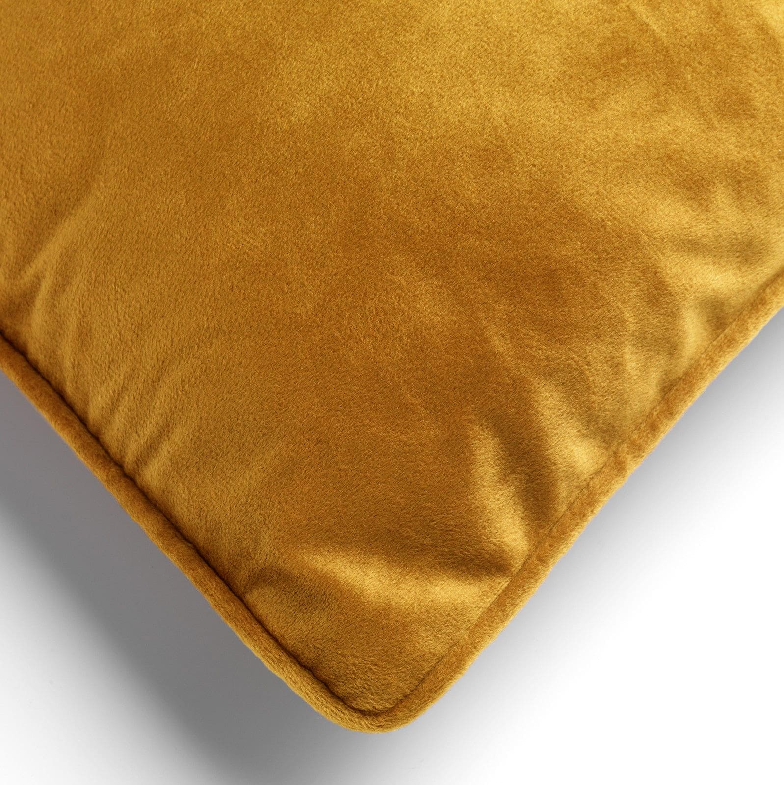 FINN - sierkussen 45x45 cm - velvet - effen kleur - Chai Tea - geel
