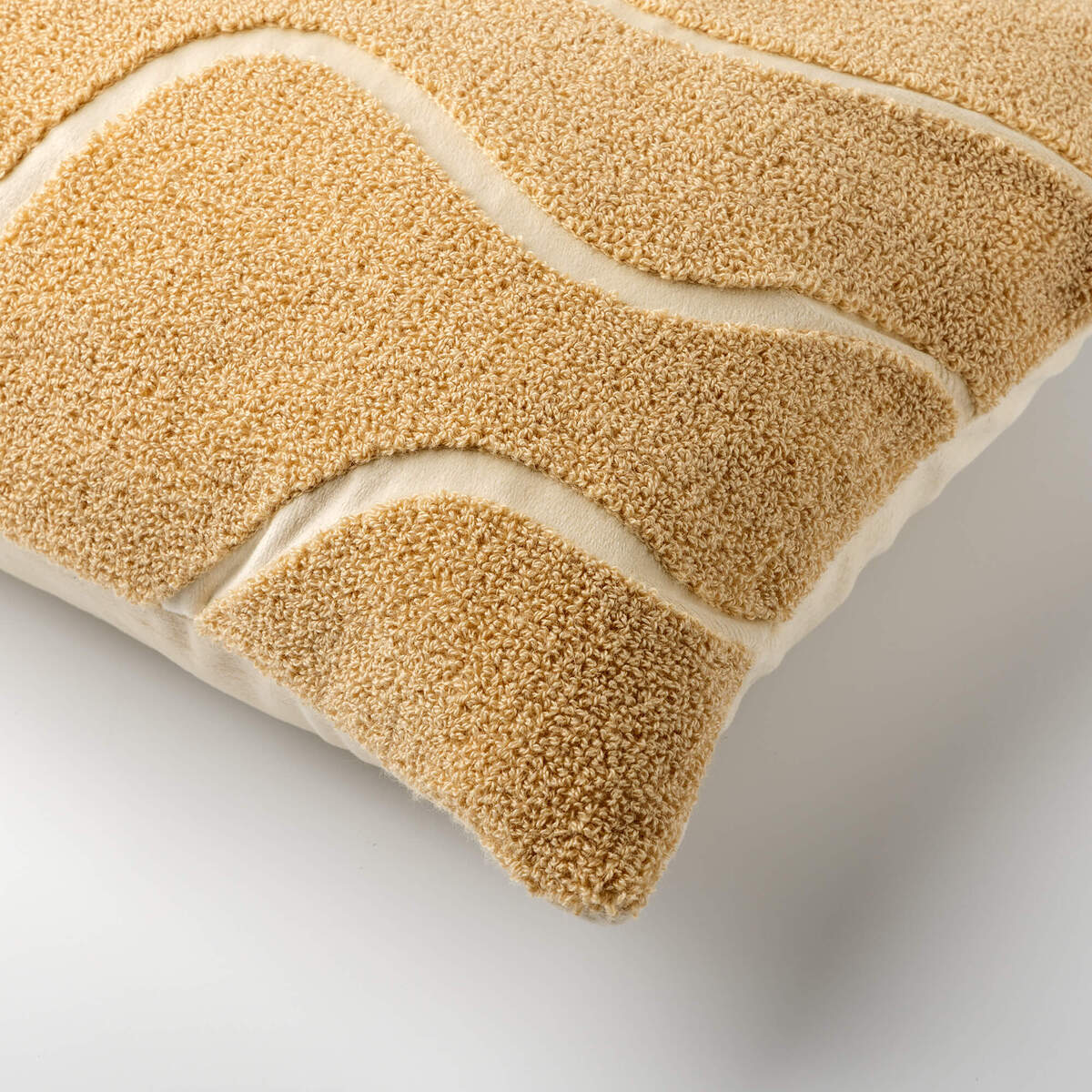 CIRI - sierkussen 45x45 cm - bouclé - Semolina - beige 