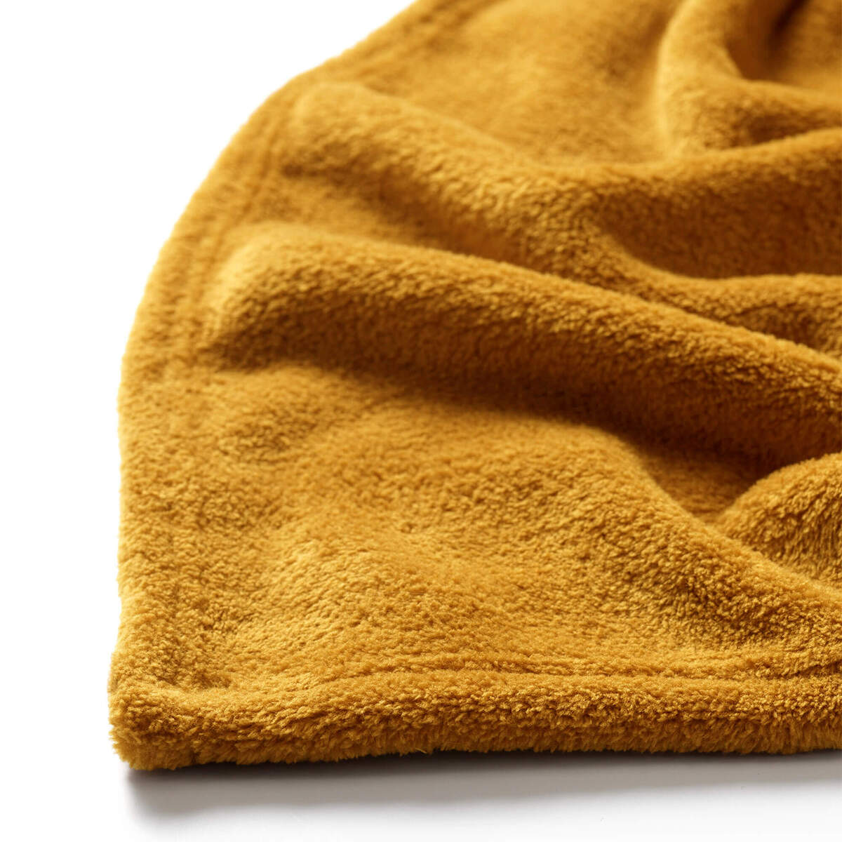 OWEN - Plaid 130x160 cm - coral fleece deken - heerlijk zacht - Chai Tea - geel
