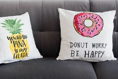 Vader fage verder credit GIEKE - Sierkussen met ananas en tekst ivoor 45x45 cm - wit | SIERKUSSEN | SKGIEK45MUL Vader fage verder credit GIEKE - Sierkussen met ananas en tekst ivoor 45x45 cm - wit | SIERKUSSEN | SKGIEK45MUL