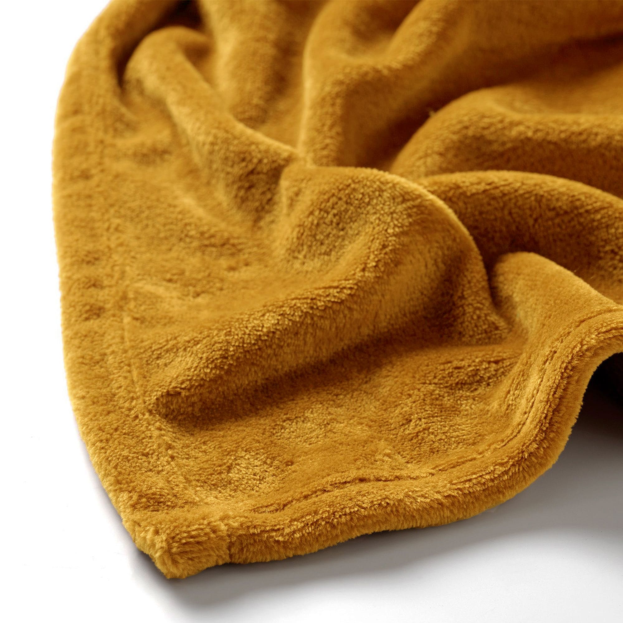 CHARLIE - plaid 200x220 cm - extra grote fleece deken - effen kleur - Chai Tea - geel