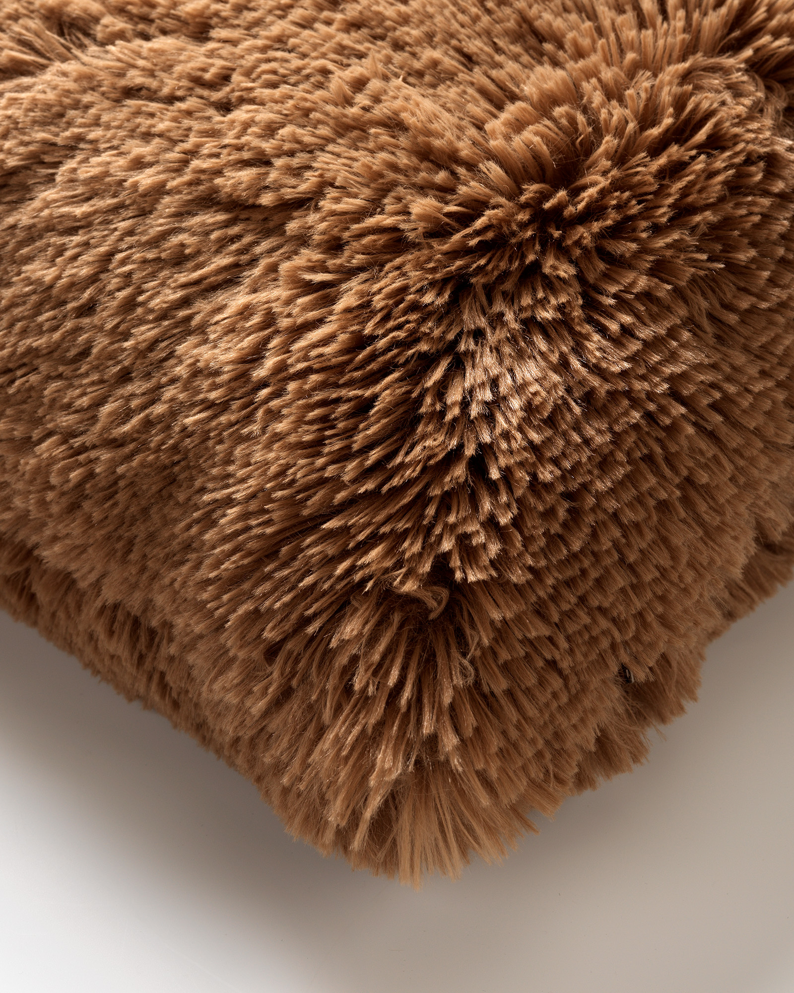 FLUFFY - Sierkussen unikleur 60x60 cm - Tobacco Brown - bruin