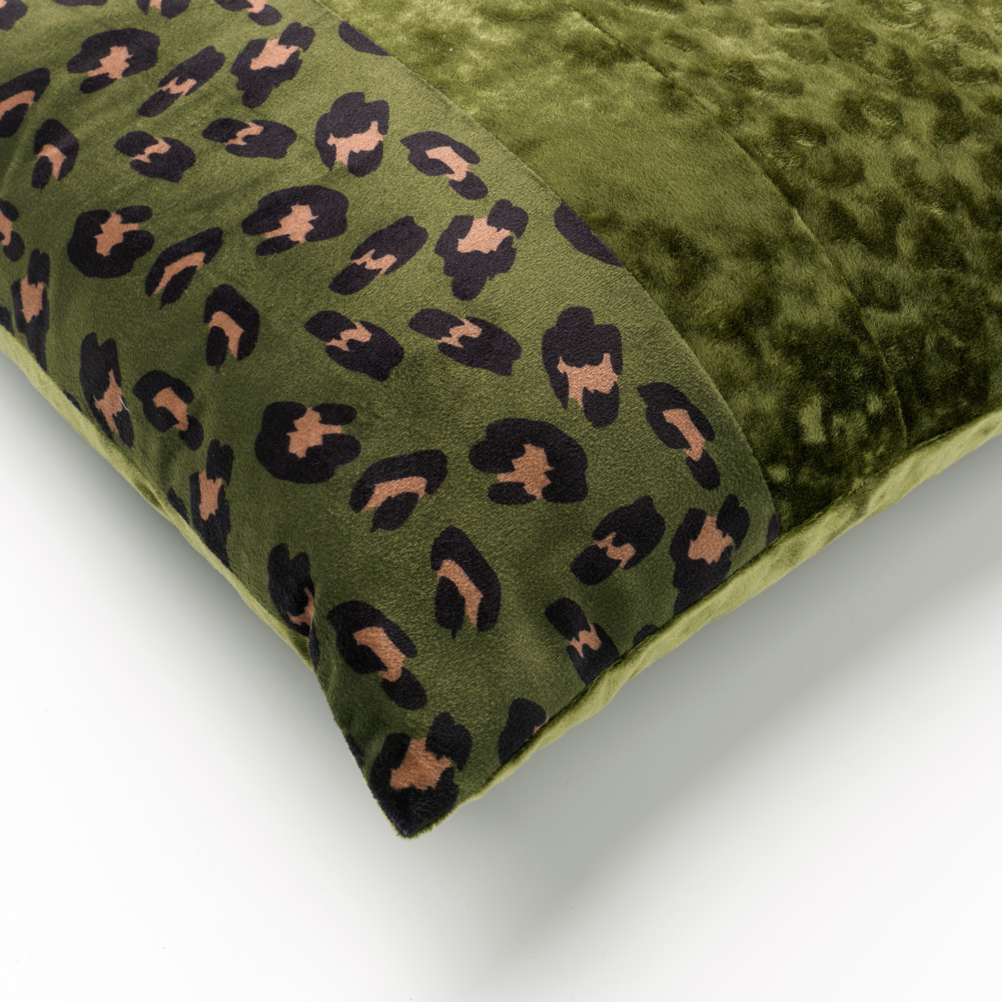 BAILEY - Kussenhoes velvet 45x45 cm Chive - groen - panterprint