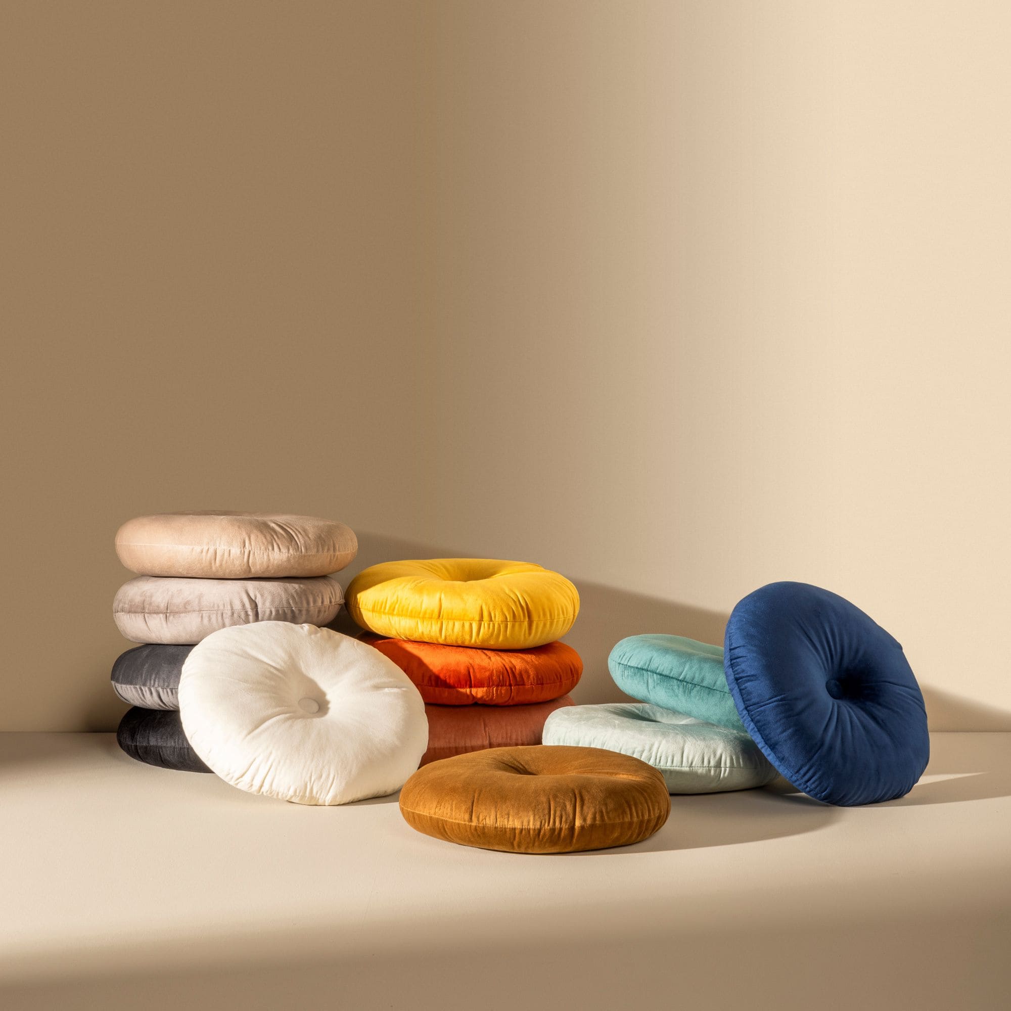 OLLY - sierkussen Ø40 cm - rond velvet - Muted Clay - roze