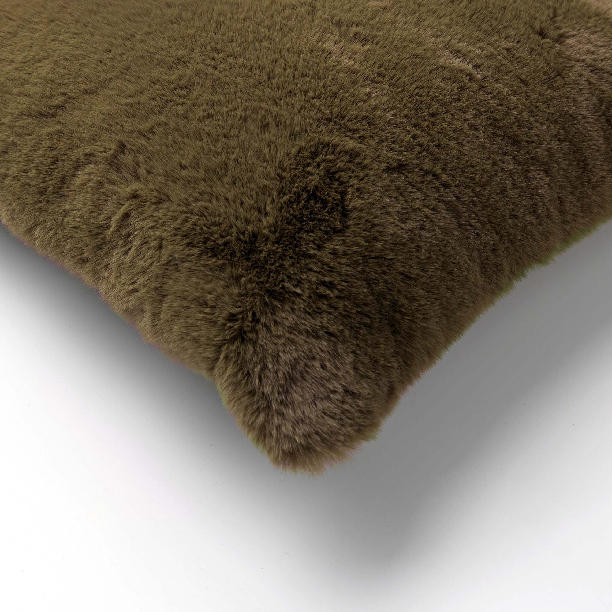 ZAYA - Sierkussen 60x60 cm - bontlook - effen kleur - Military Olive - groen