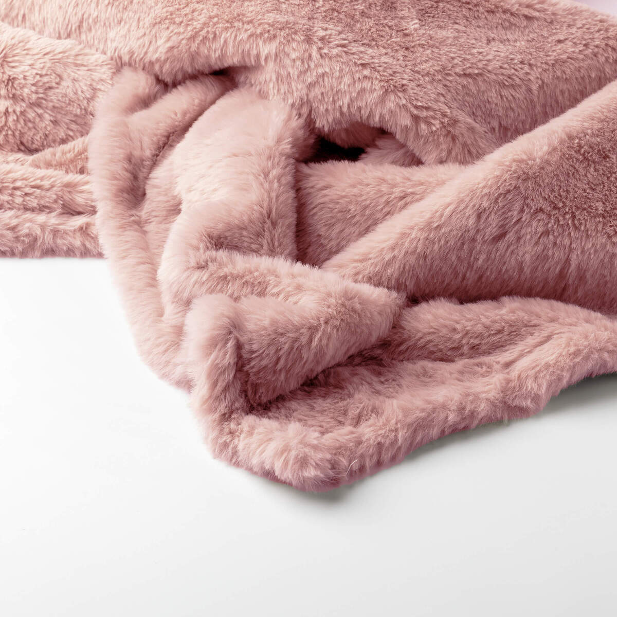 LIZE - plaid 140x180 cm - 100% gerecycled polyester - Rose Tan - roze