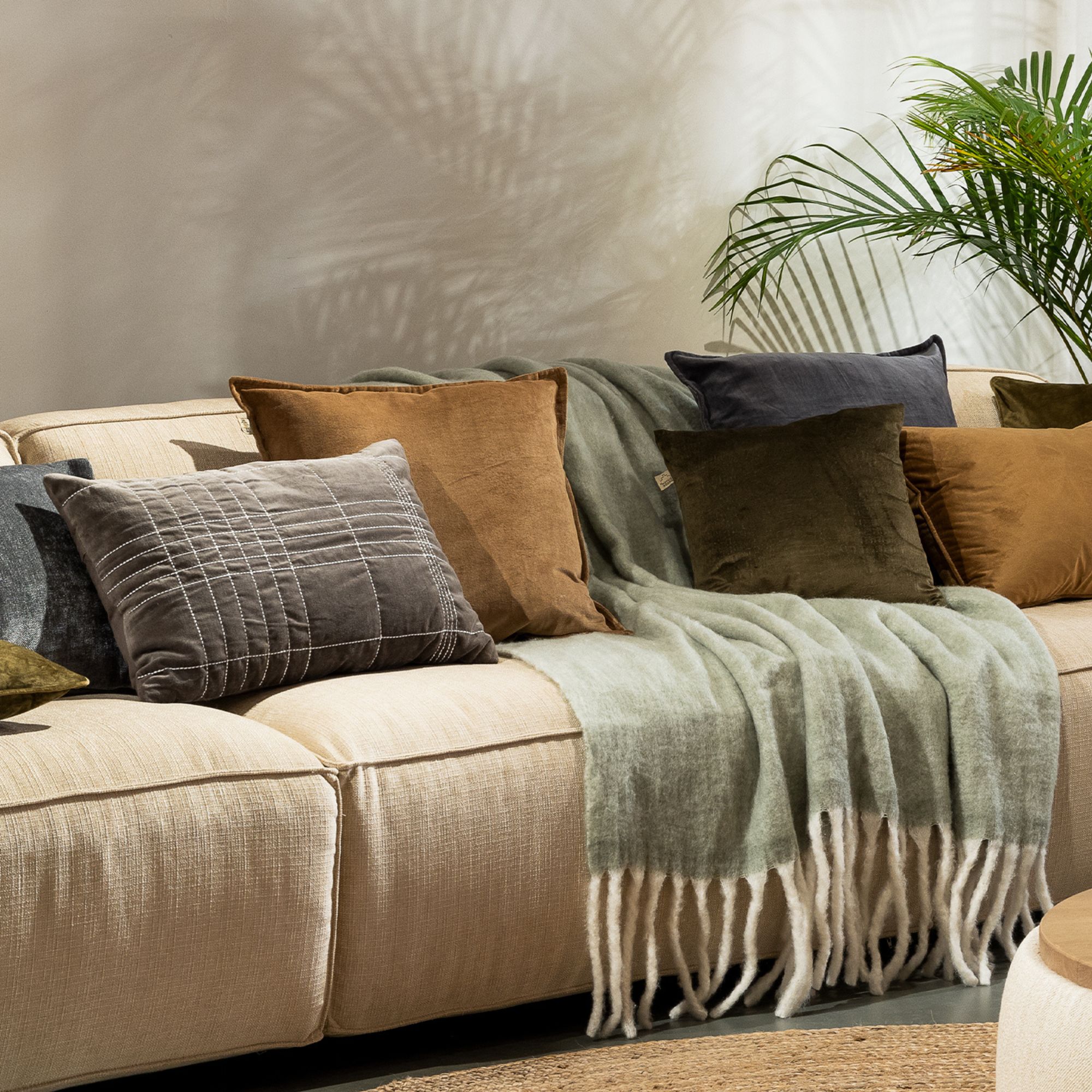 SELAH - sierkussen 40x60 cm - velvet - 100% katoen - taupe