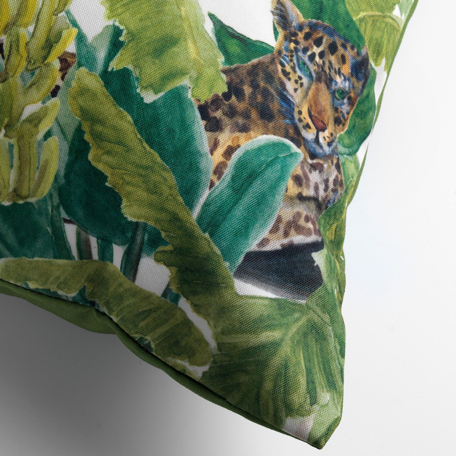 SAMBUCO - Outdoor Kussenhoes 45x45 cm - waterafstotend en uv-bestendig - Peridot - groen SAMBUCO - Outdoor Kussenhoes 45x45 cm - waterafstotend en uv-bestendig - Peridot - groen
