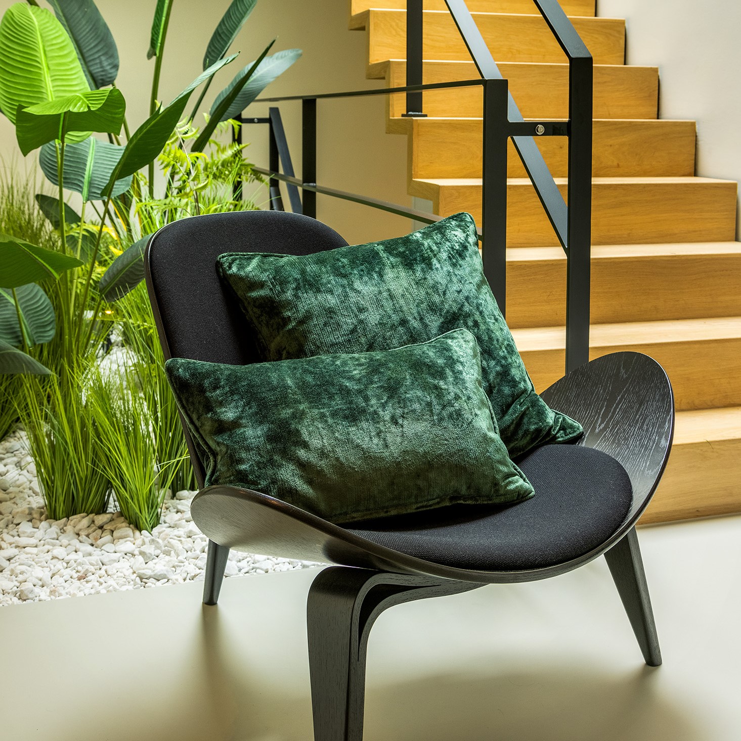 CHLOE | Cushion | 30x50 cm Mountain View | Green | Hoii | With luxury inner cushion