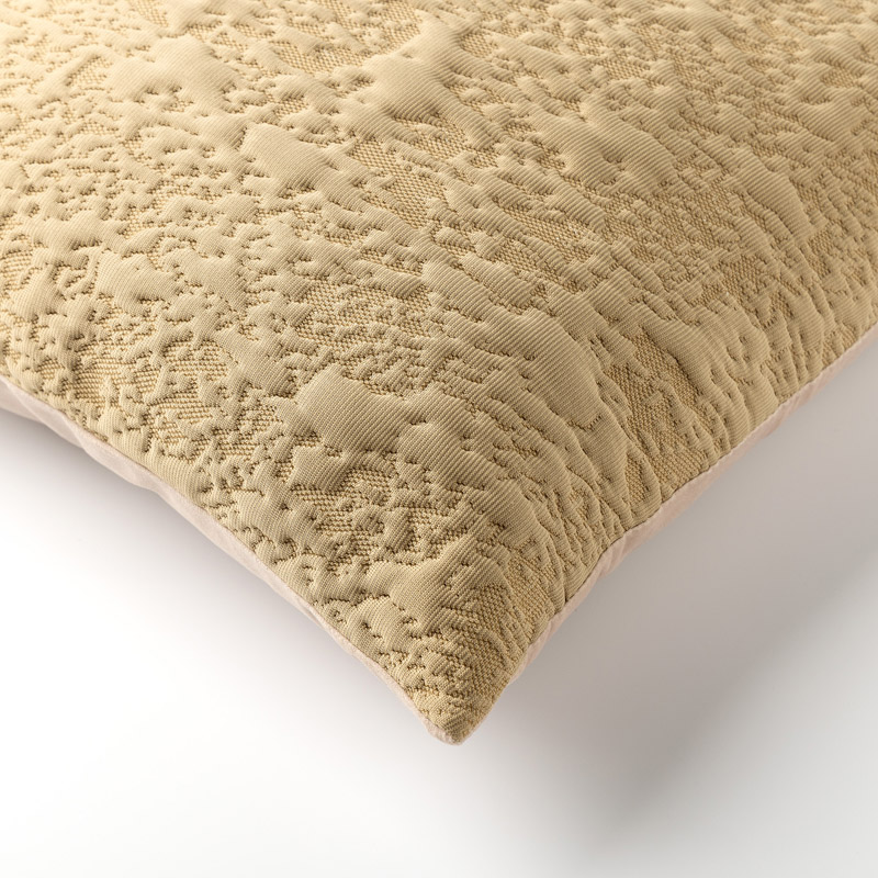 LYLA - Kussenhoes 45x45 cm - 3D - effen print - Irish Cream - beige
